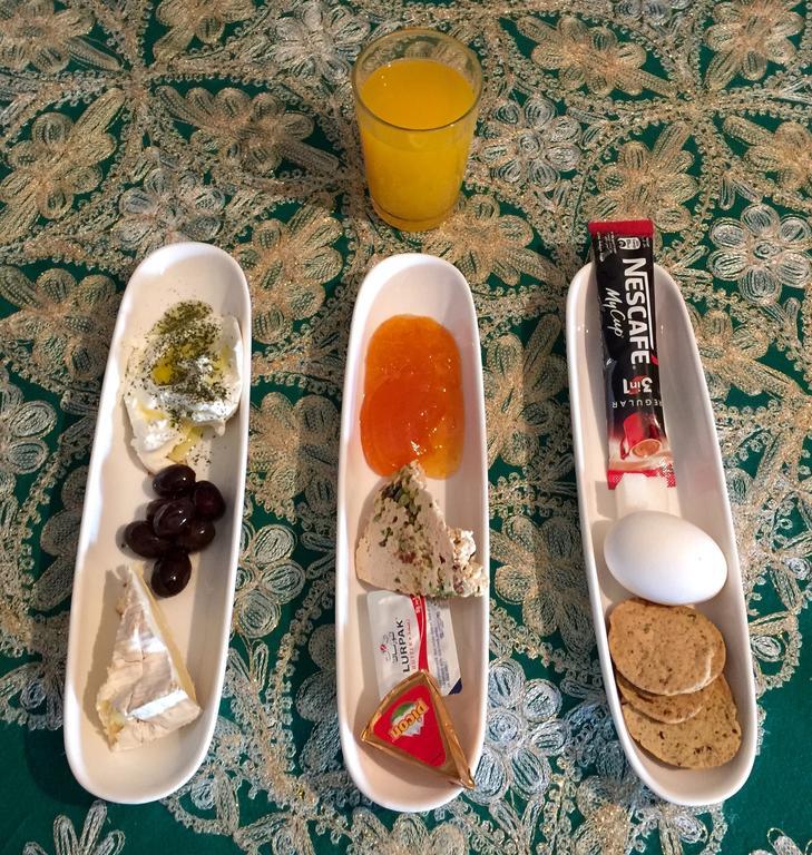 ביירות Embassy Hotel חדר תמונה